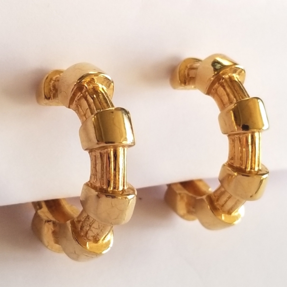 Vintage Jomaz earrings chunky hoop clip on gold tone Joseph Mazer